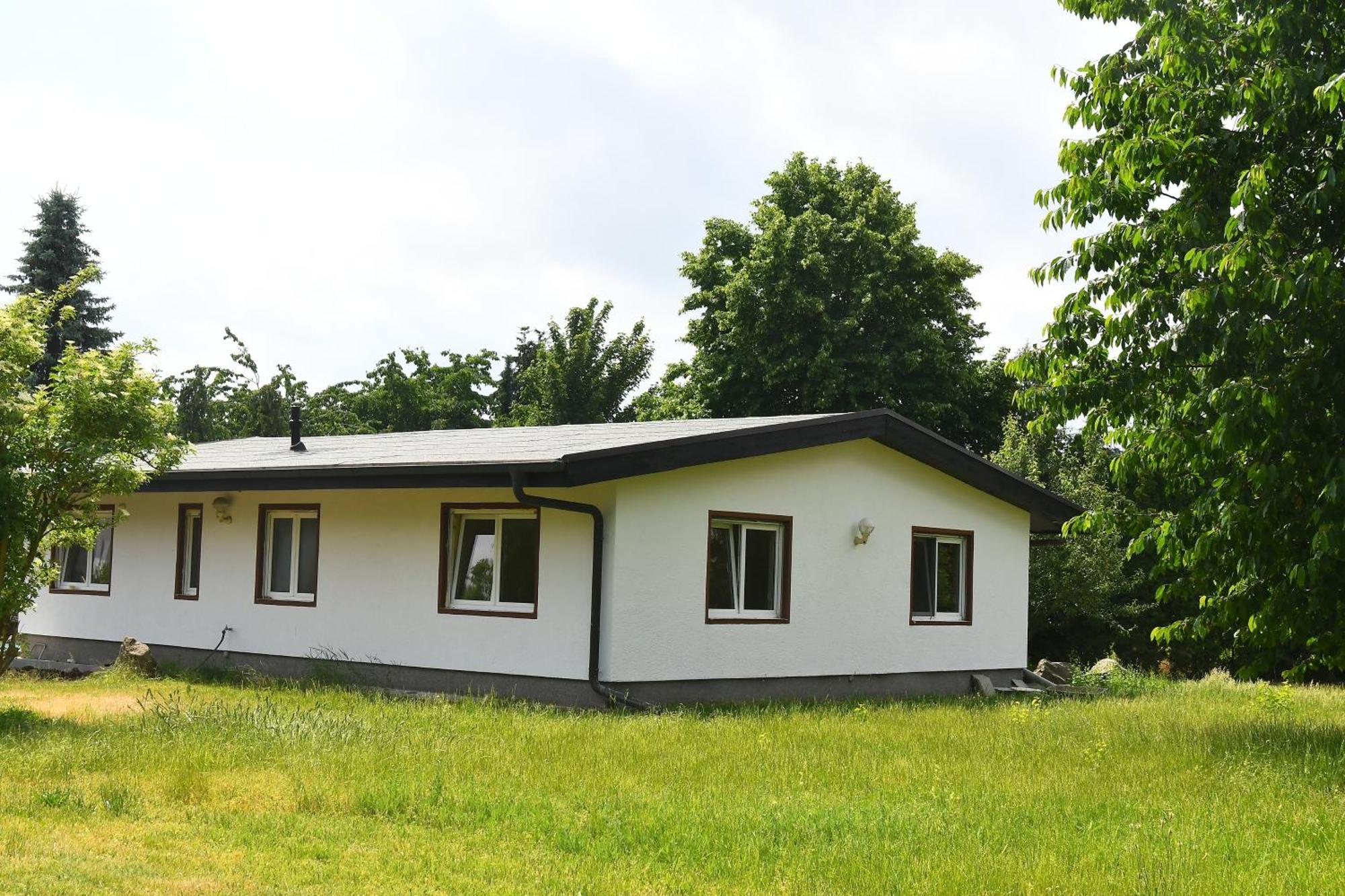 Behaglicher Bungalow Fuer Mensch Und Hund Barkhagen Exterior foto