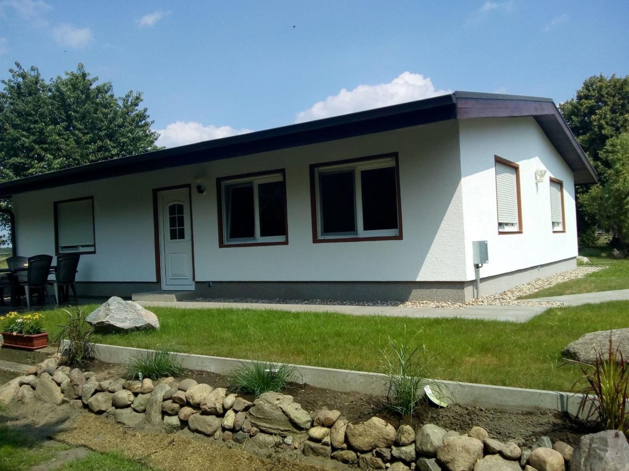Behaglicher Bungalow Fuer Mensch Und Hund Barkhagen Exterior foto